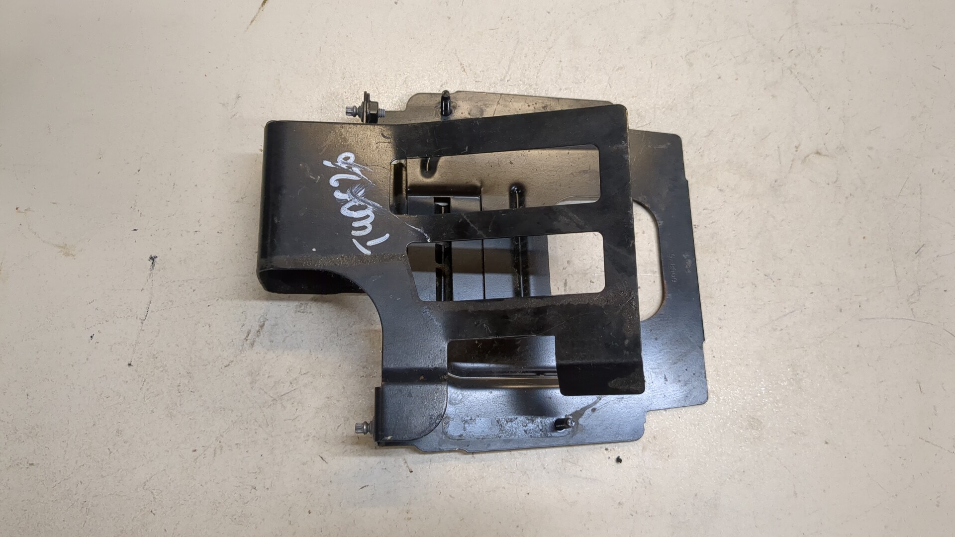 Кронштейн электронного блока управления / контроля