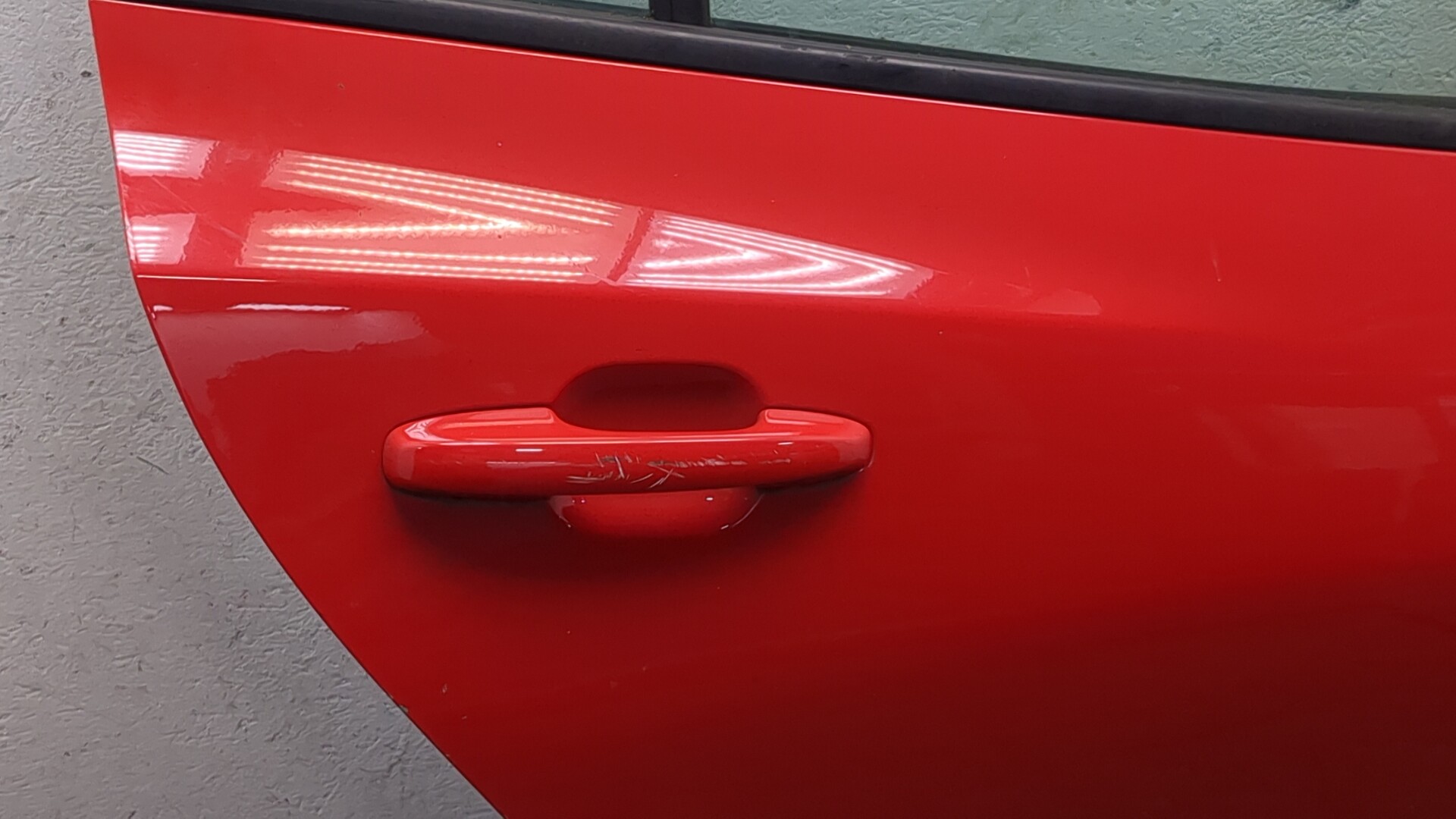 Дверь задняя правая