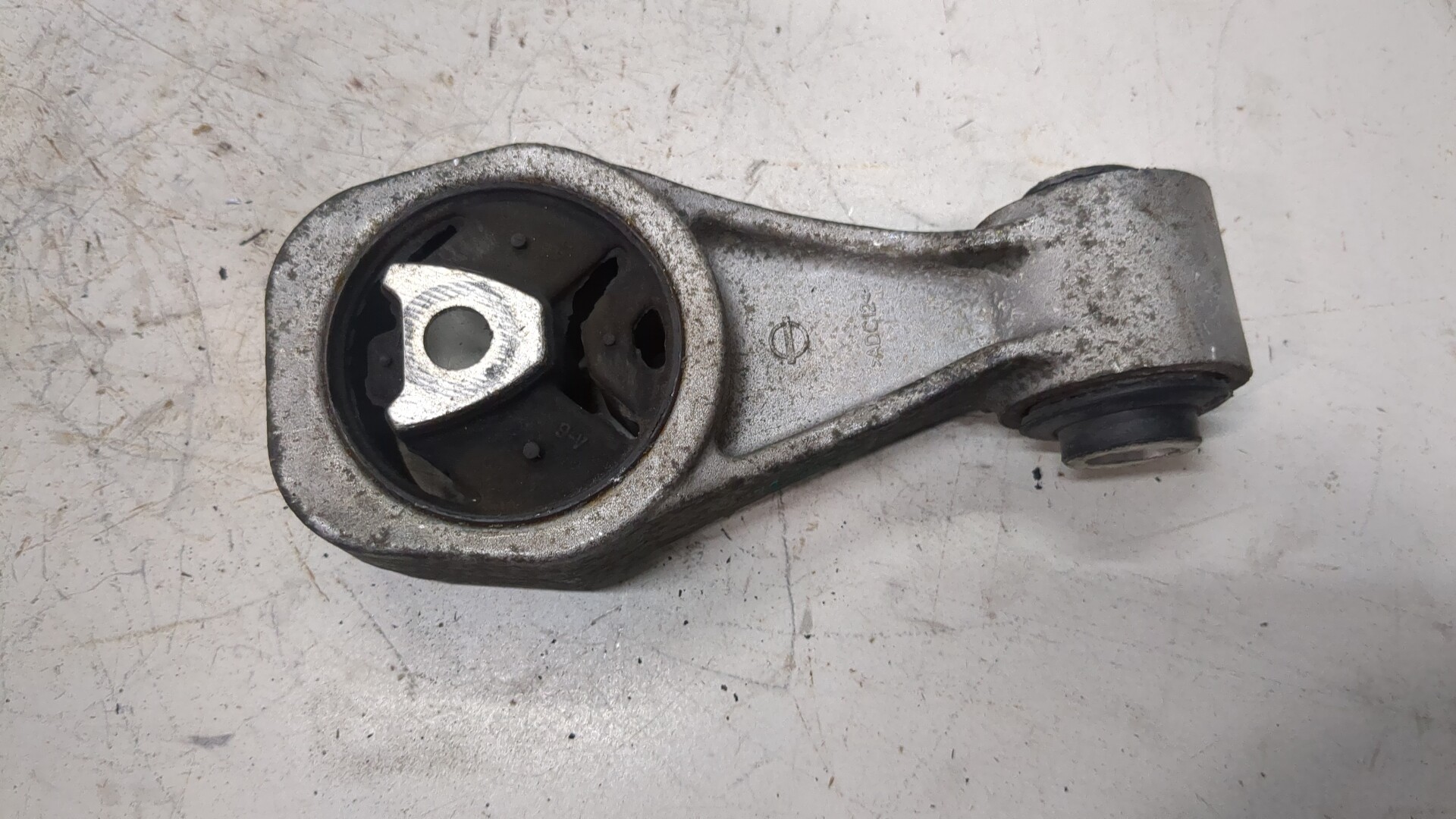 Опора двигателя