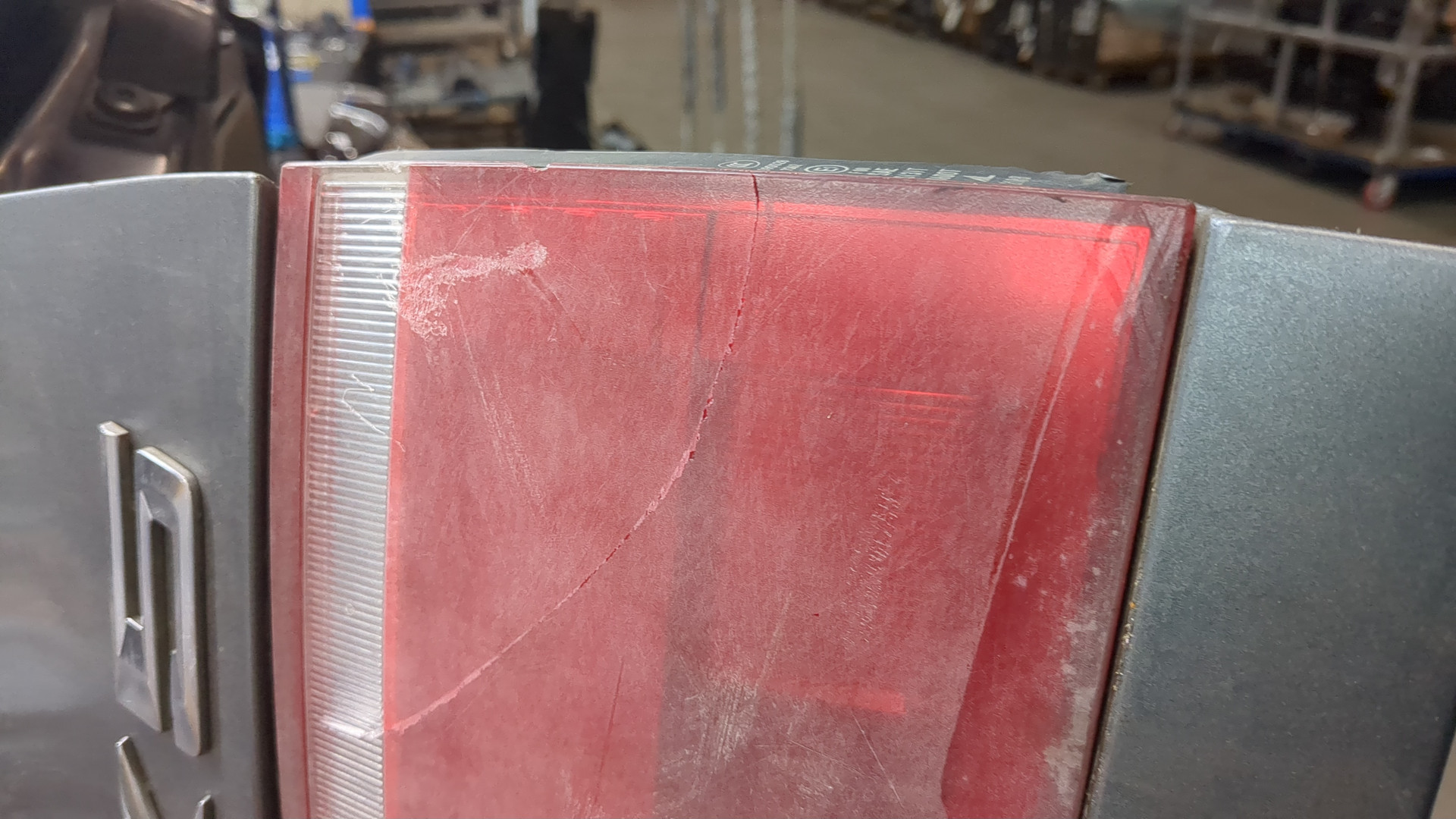 Дверь багажника