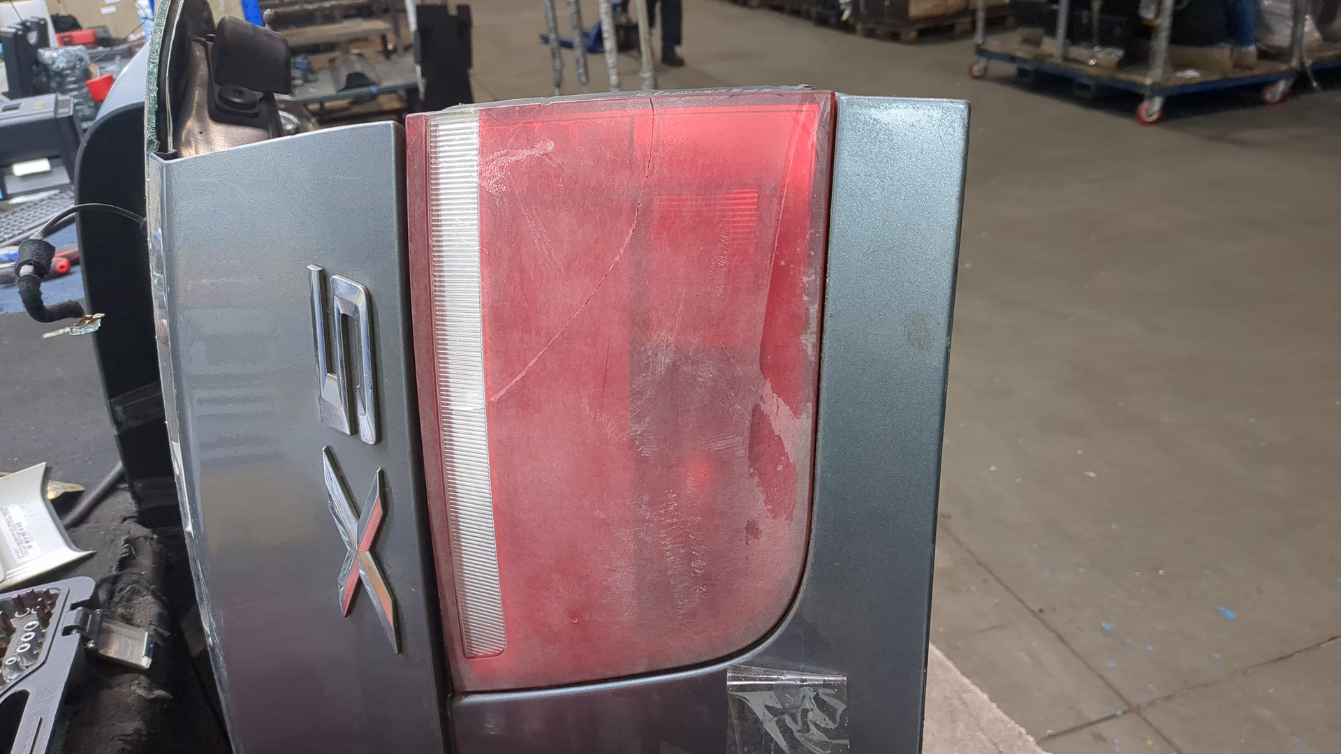 Дверь багажника