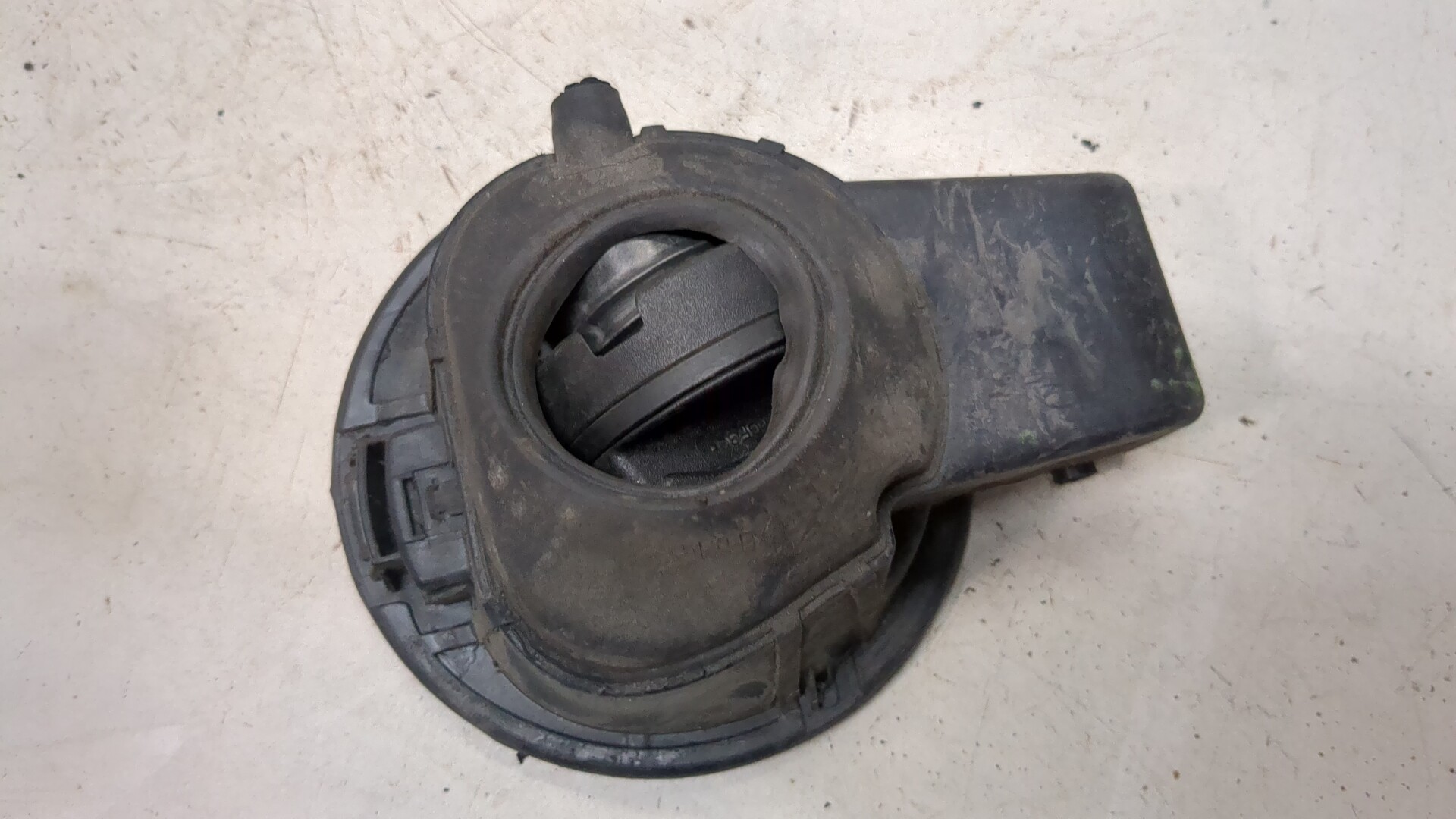 Лючок бензобака