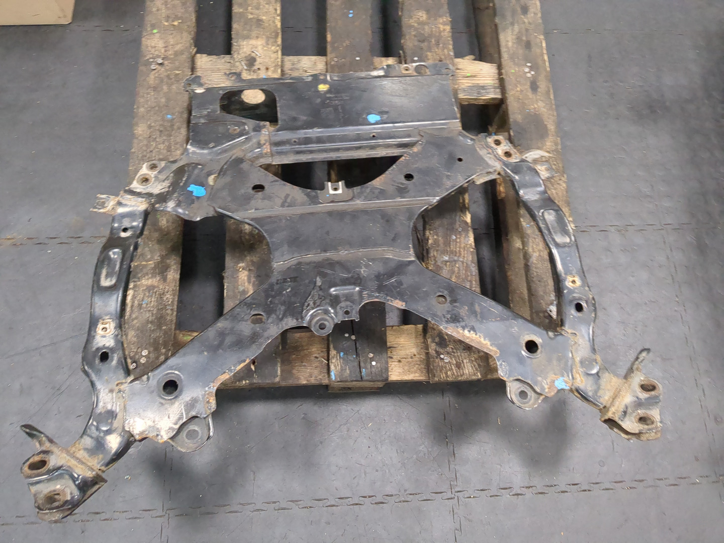 Балка подмоторная