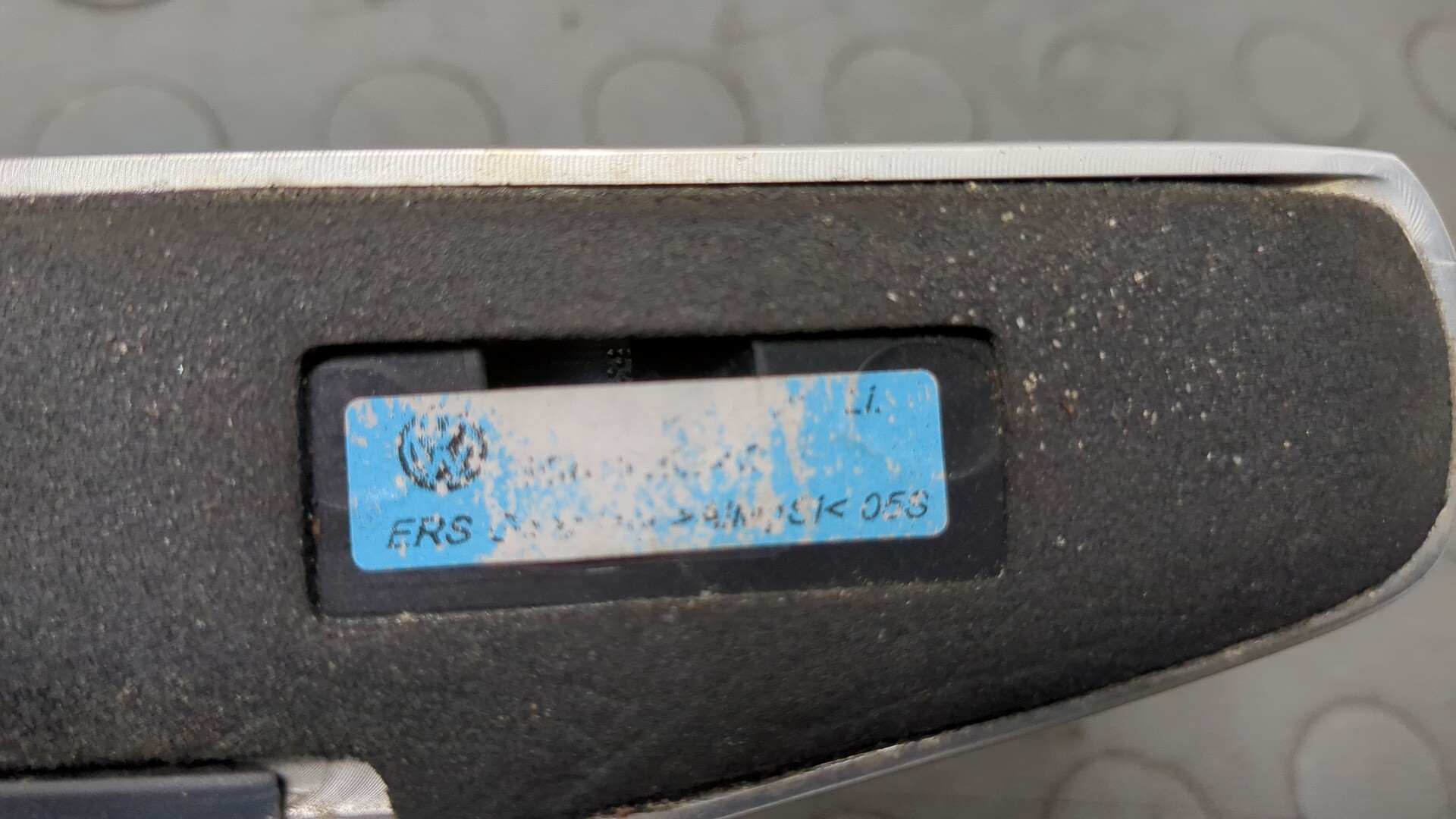 Рейлинг (релинг) левый (планка на крышу)