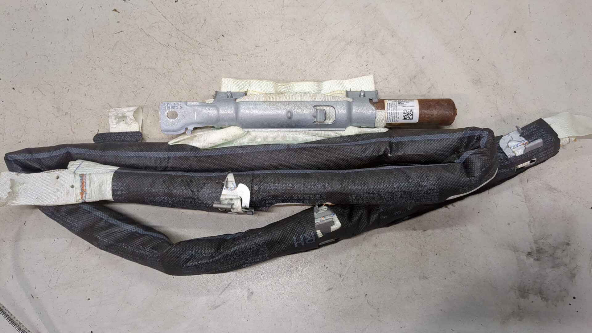 Подушка безопасности боковая (шторка)