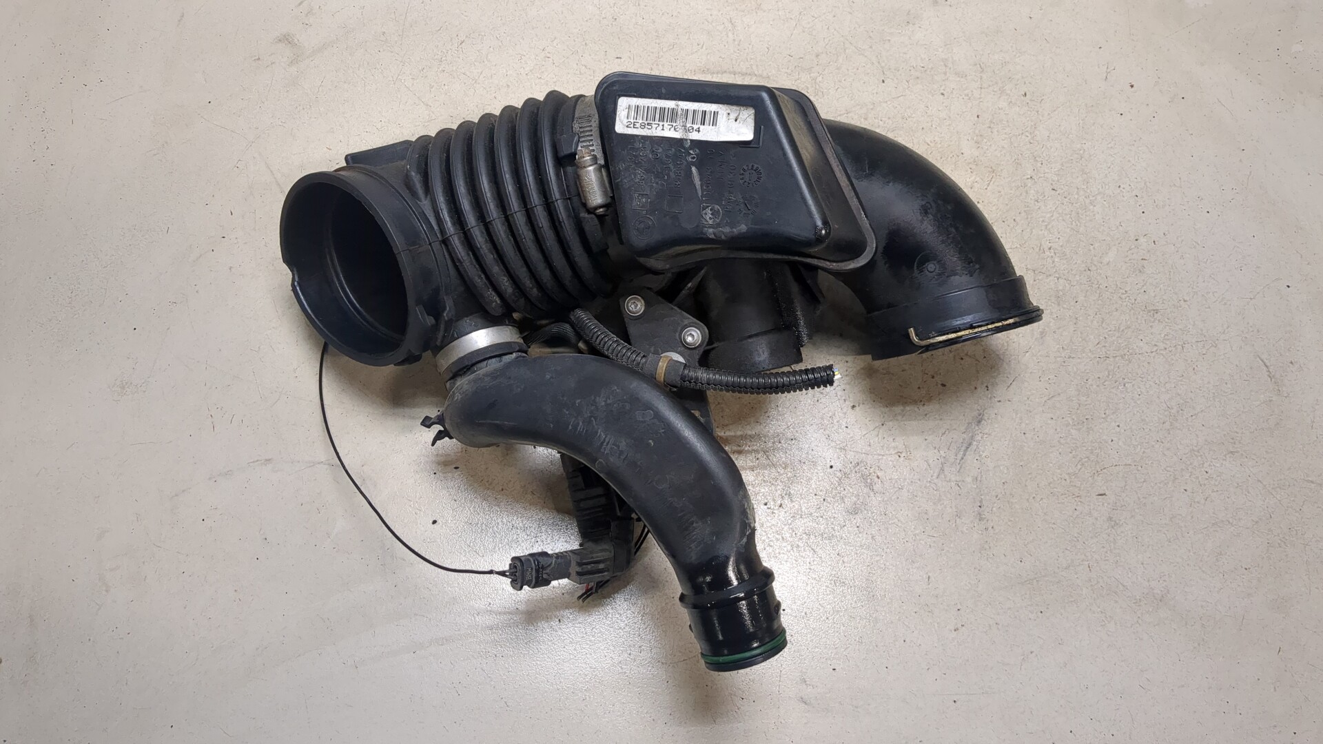 Патрубок воздушного фильтра