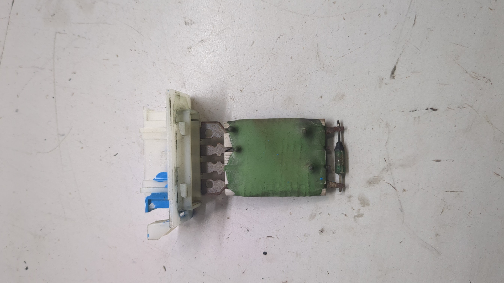 Резистор отопителя