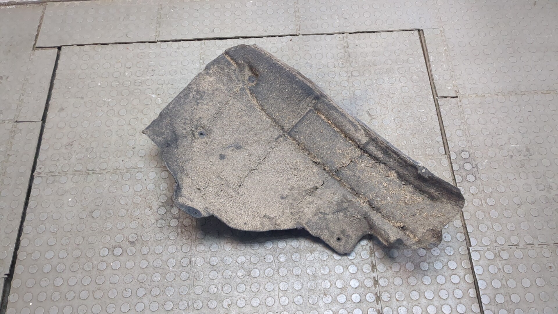 Локер передний правый