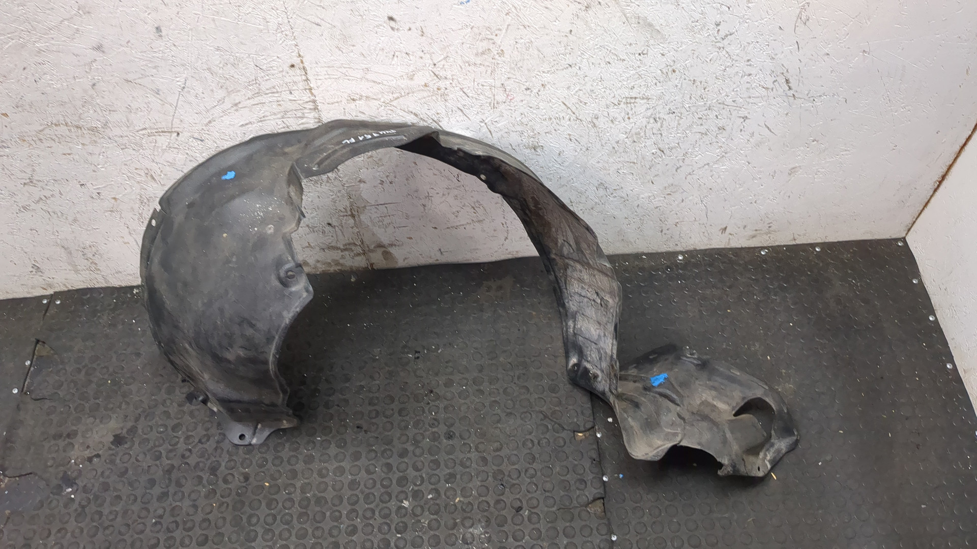 Локер передний левый