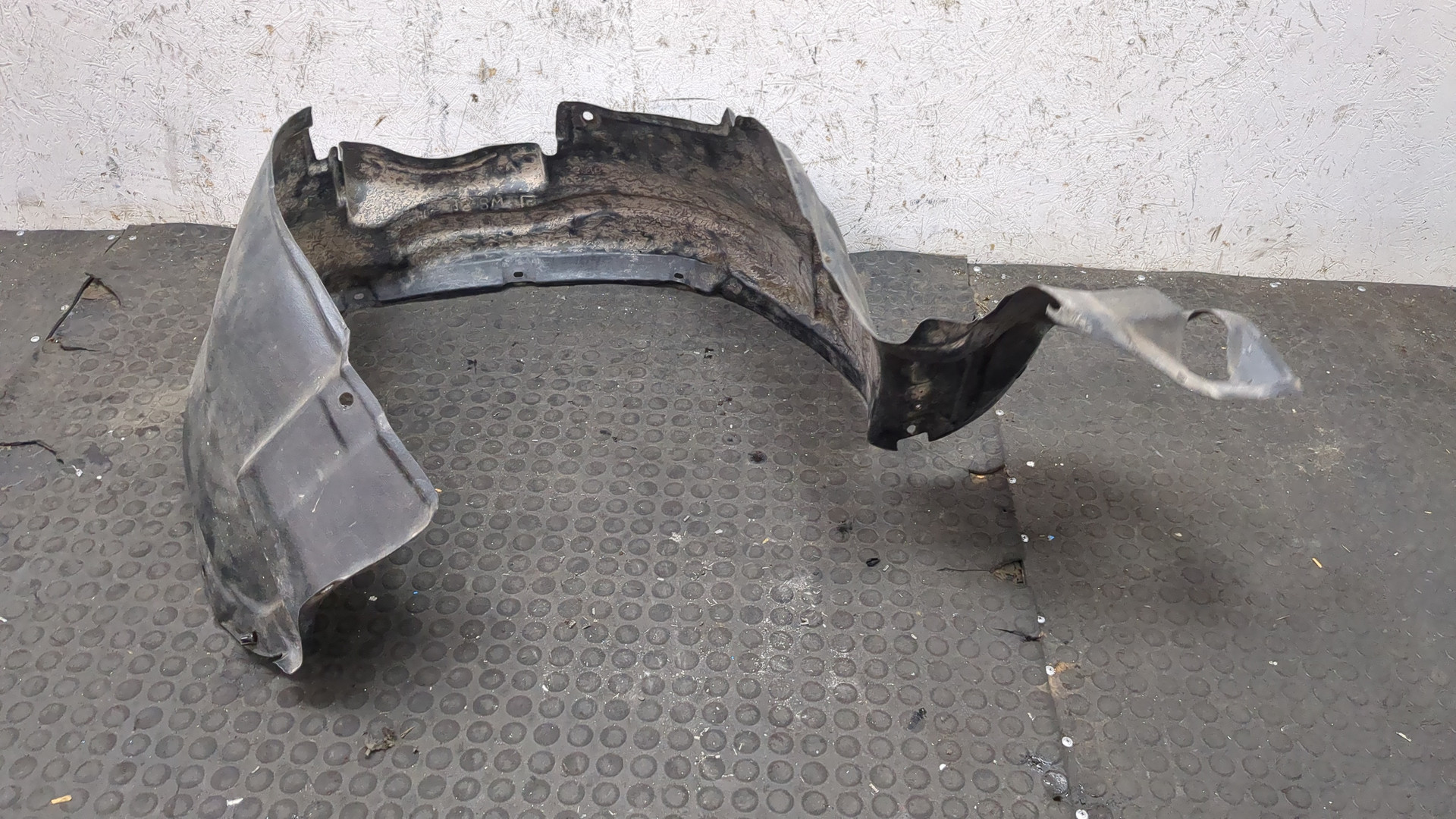 Локер передний левый