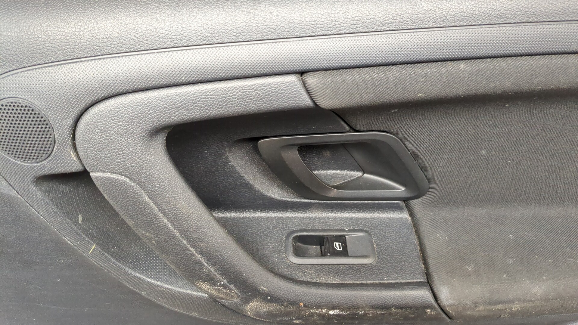 Дверь задняя правая