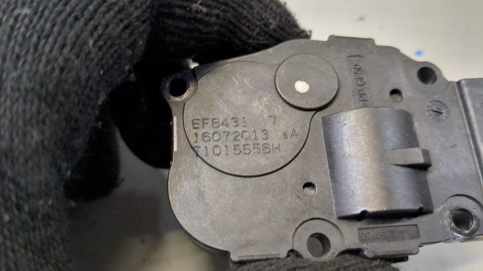 Моторчик заслонки печки