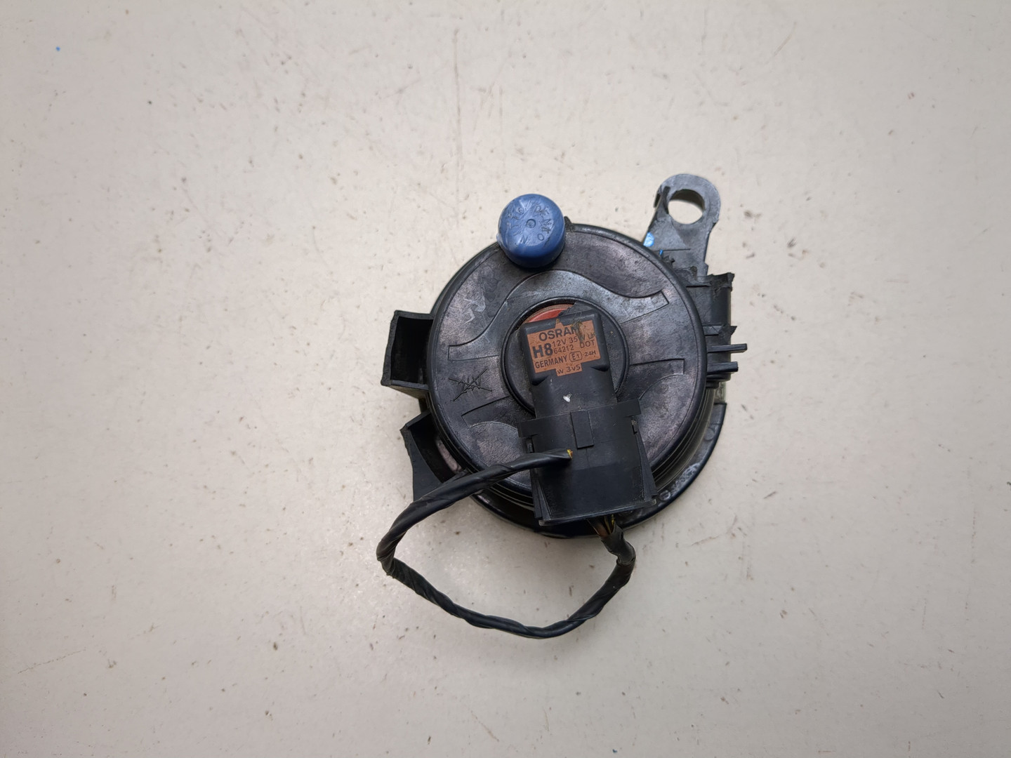 Фара противотуманная левая