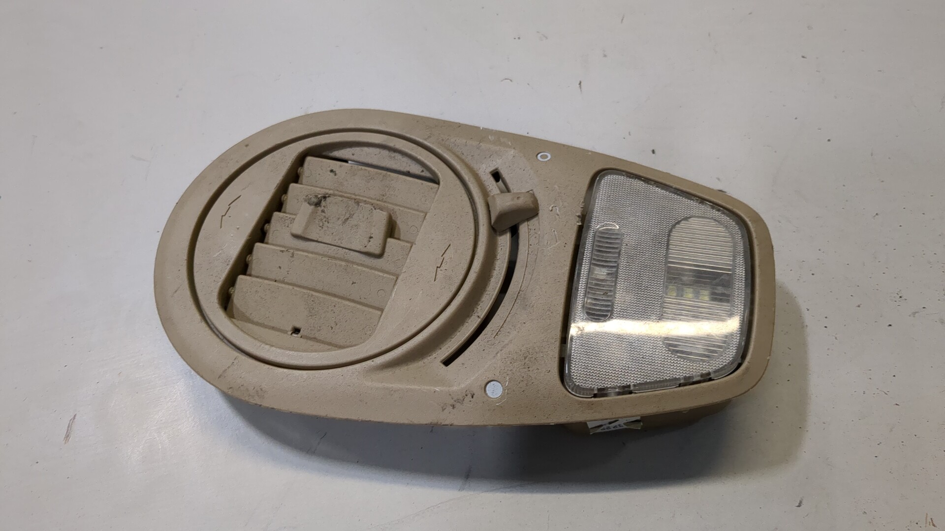 Плафон салонный