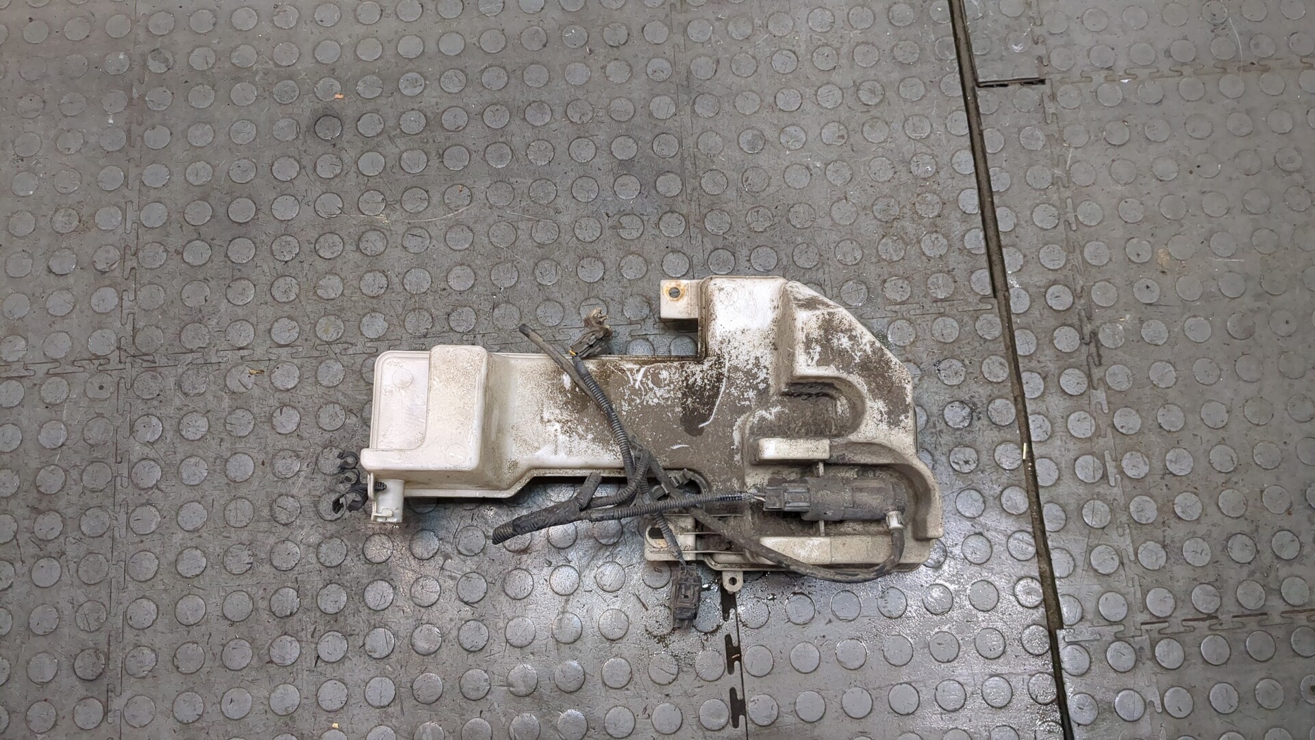 Бачок омывателя лобового стекла