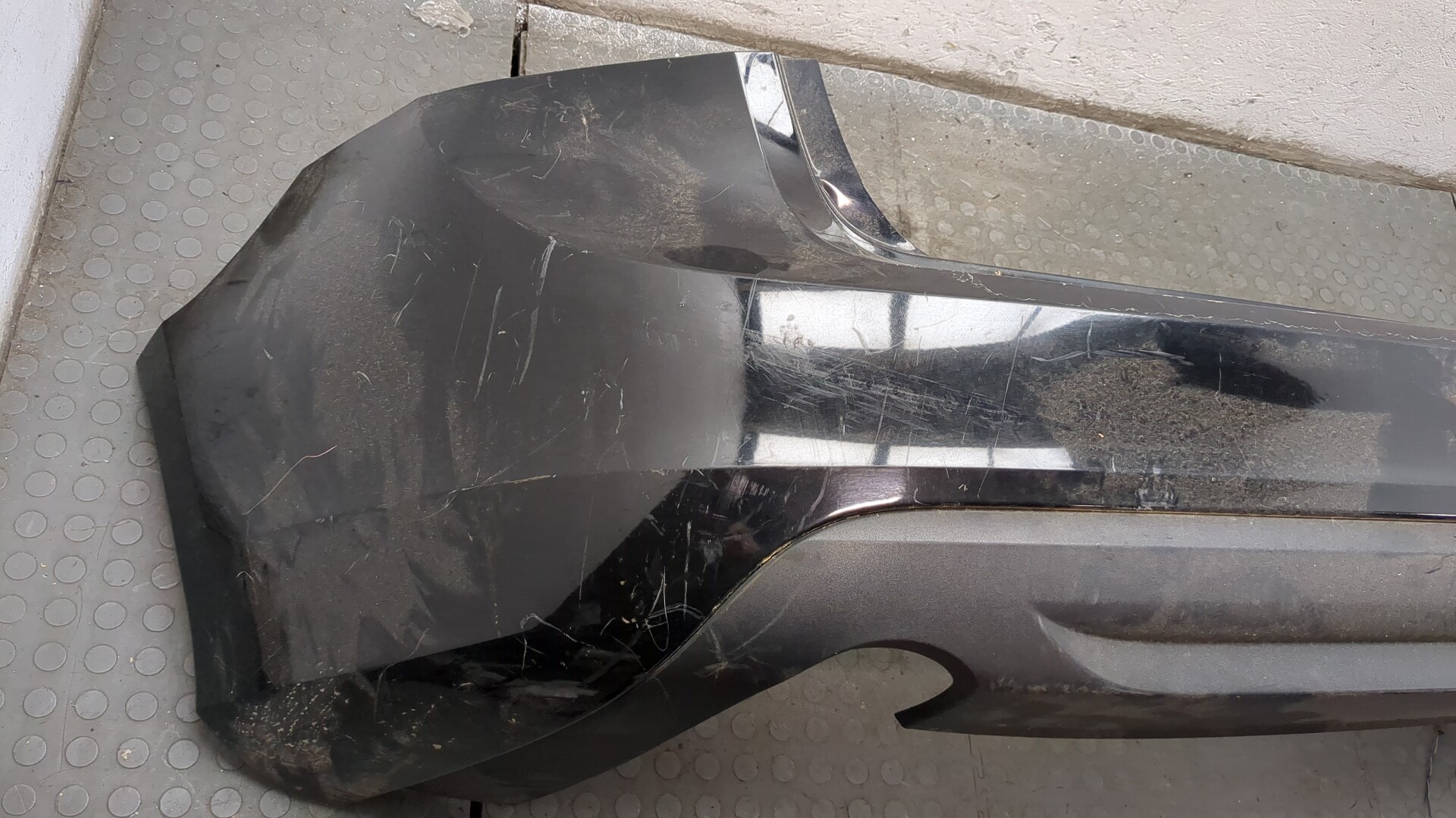 Бампер задний