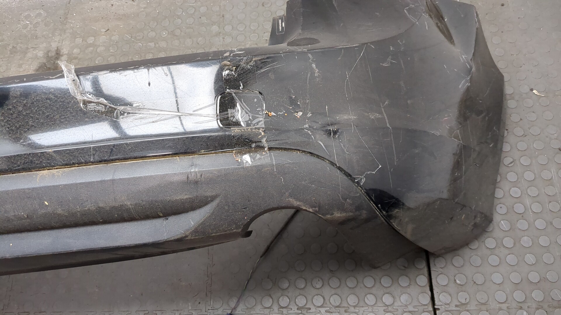 Бампер задний