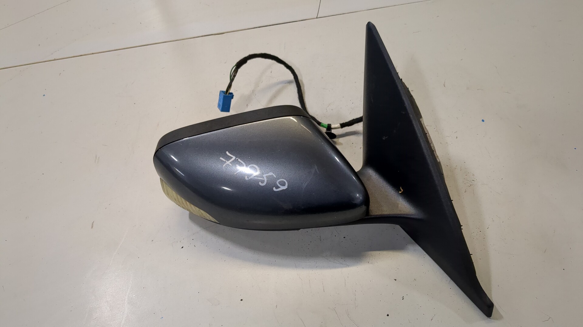 Зеркало правое электрическое