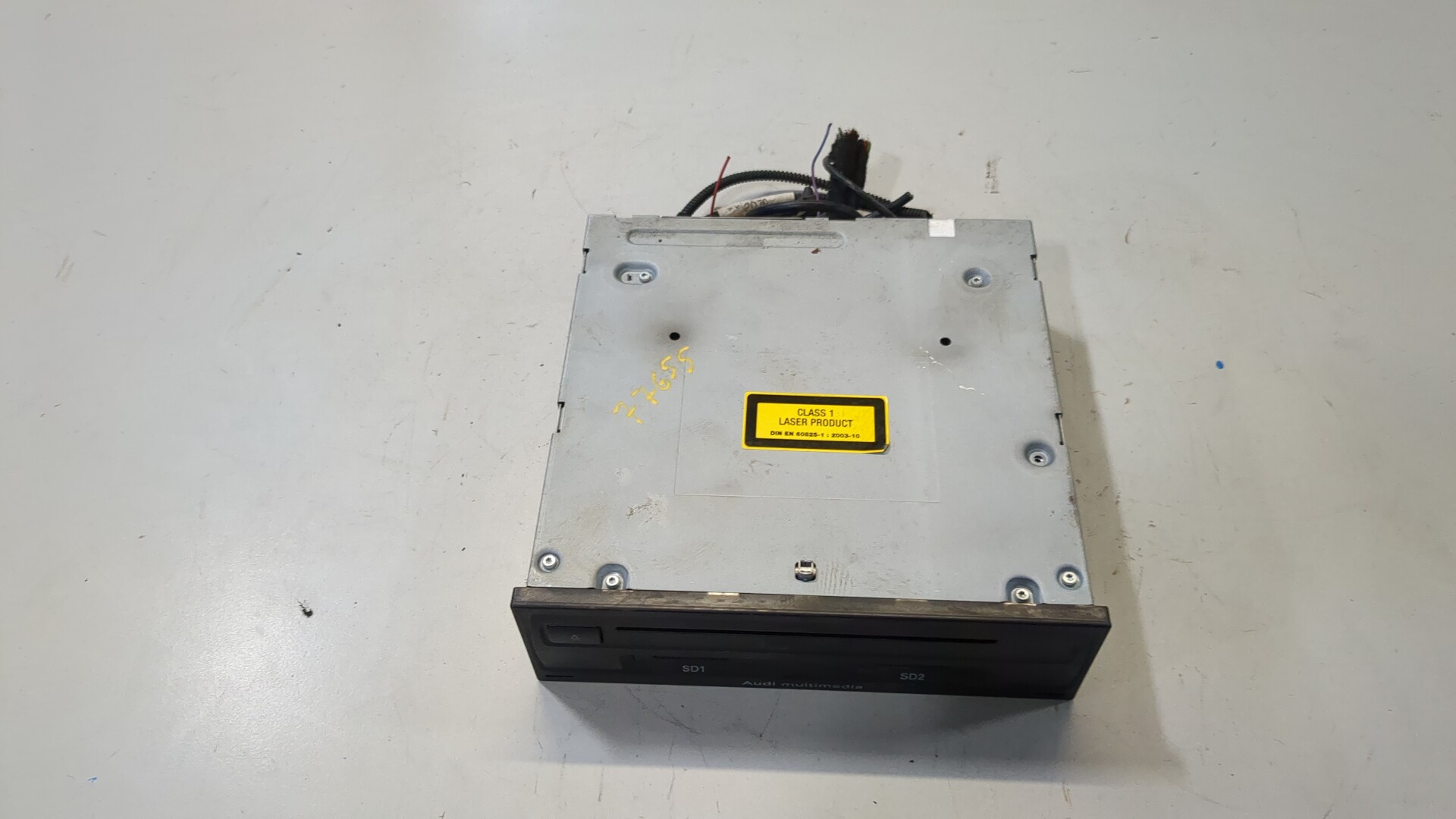 Проигрыватель CD/DVD