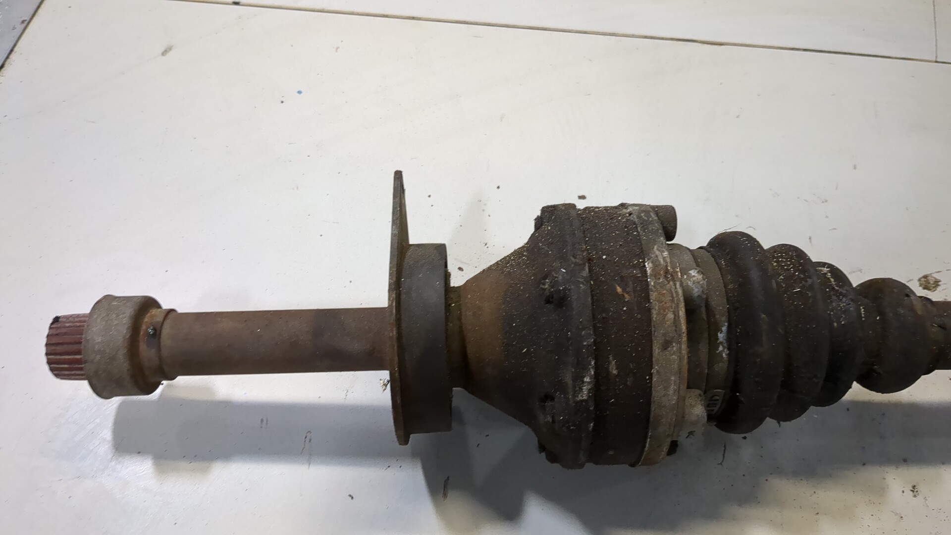 Полуось передняя правая