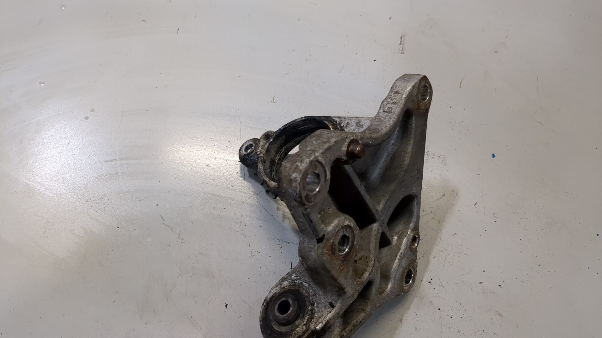 Кронштейн (п.з.к.)