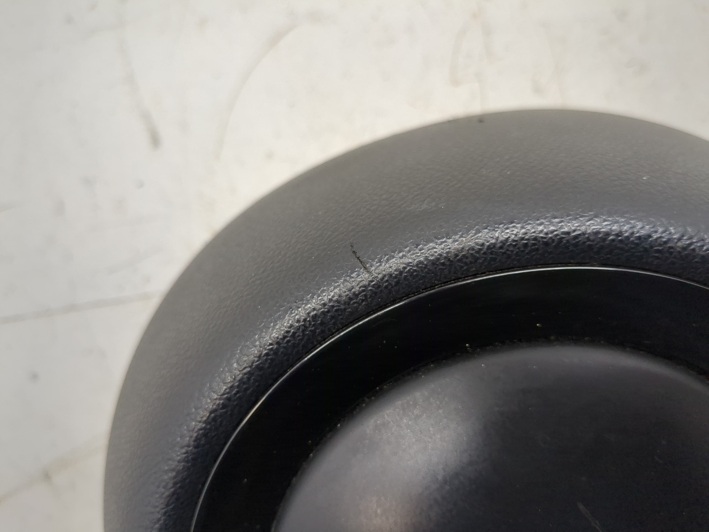 Подушка безопасности в рулевое колесо