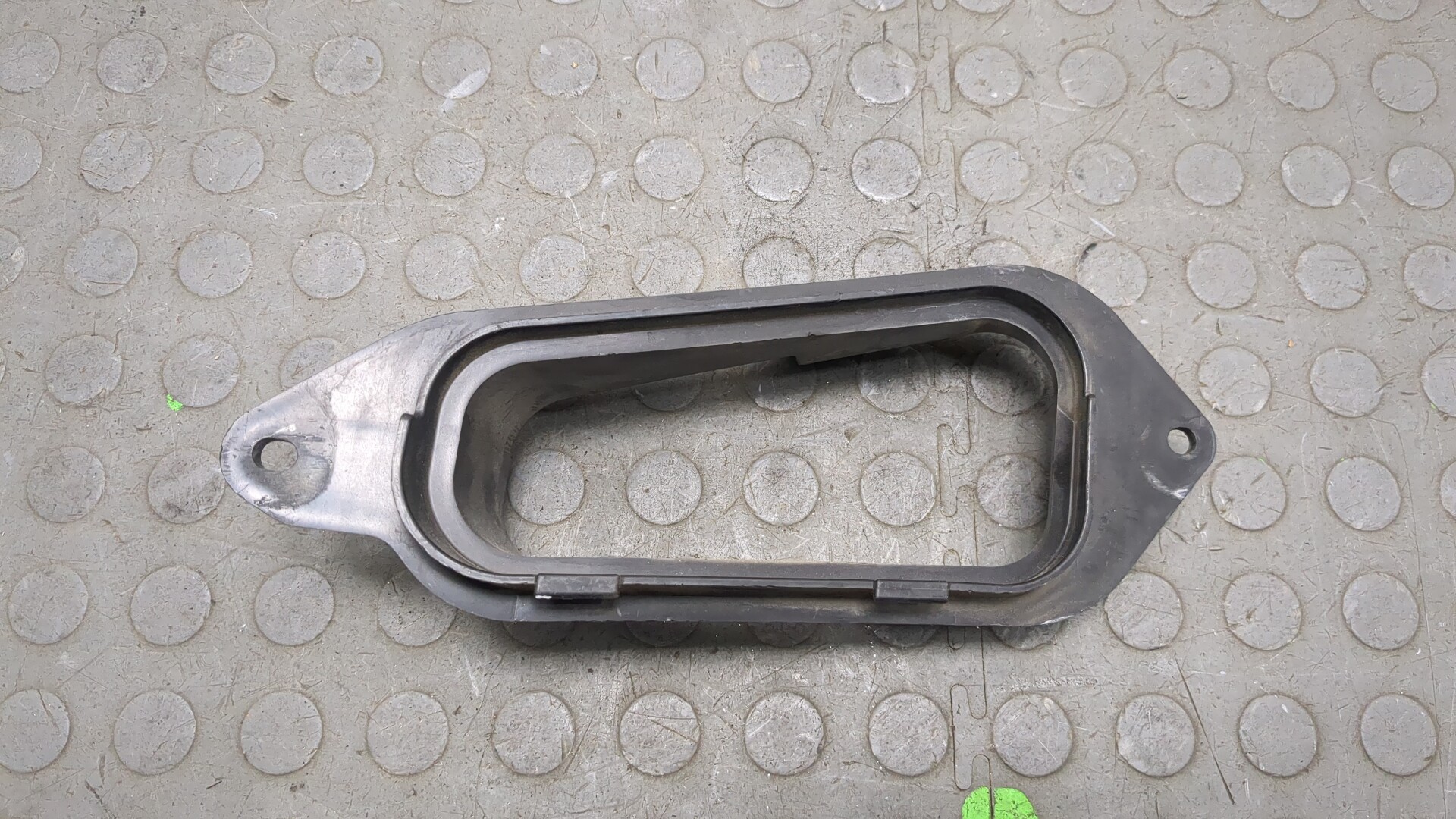 Патрубок воздушного фильтра