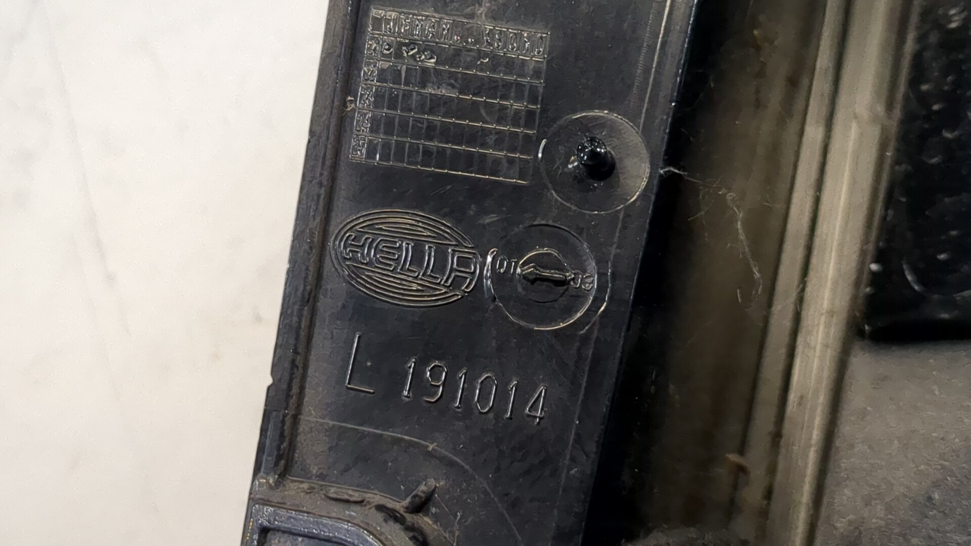 Фонарь задний левый