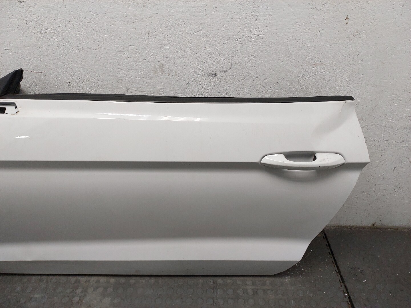 Дверь передняя левая