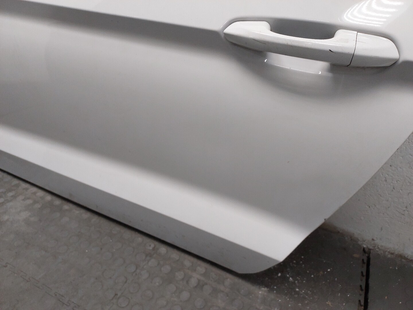 Дверь передняя левая