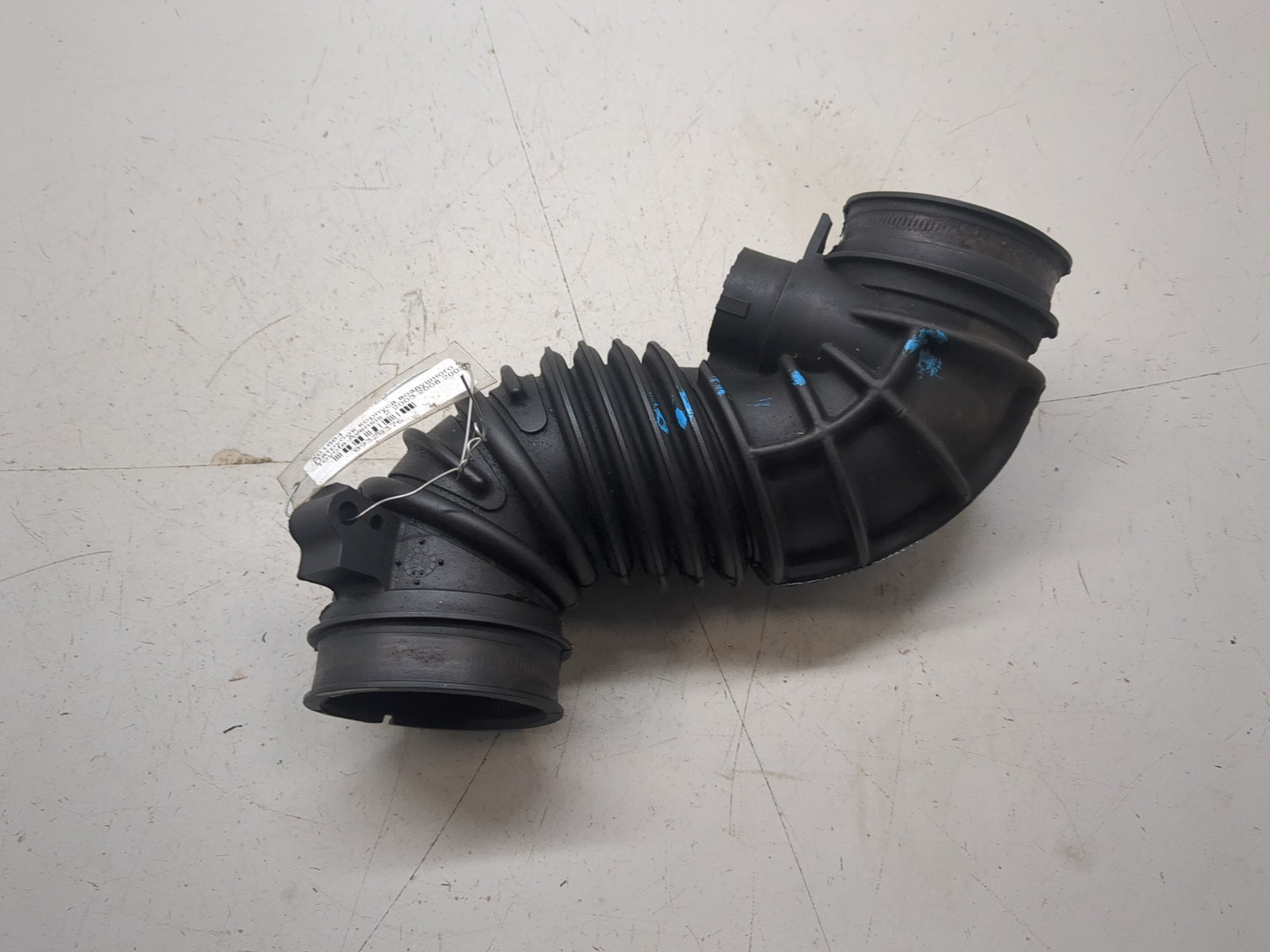 Патрубок воздушного фильтра