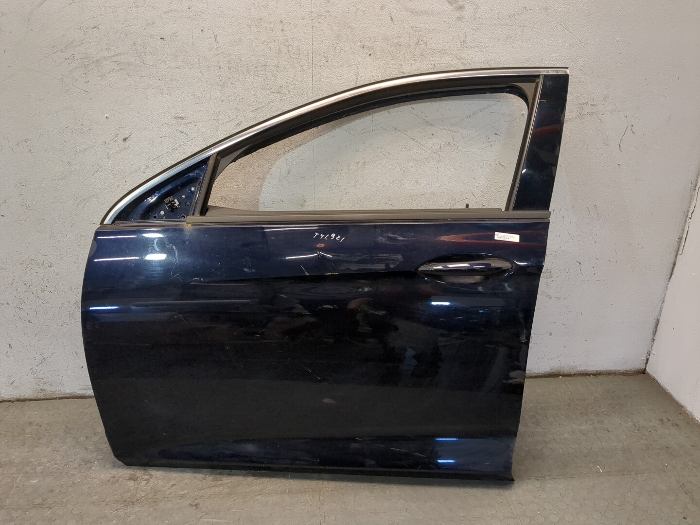 Дверь передняя левая