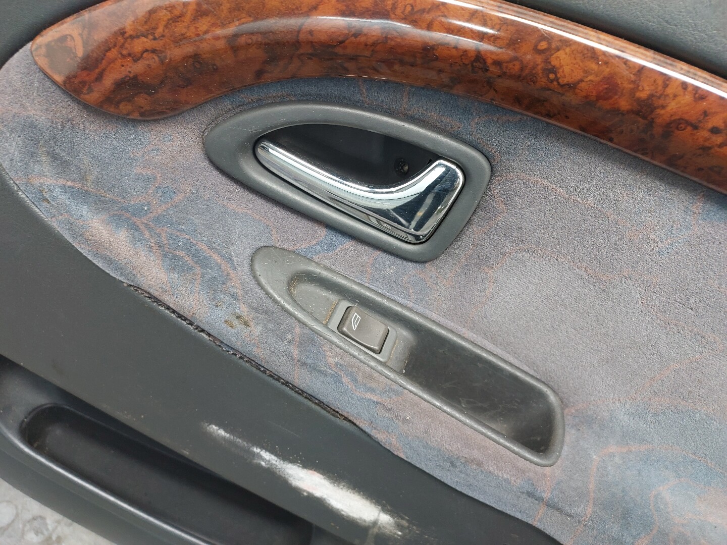 Дверь задняя правая