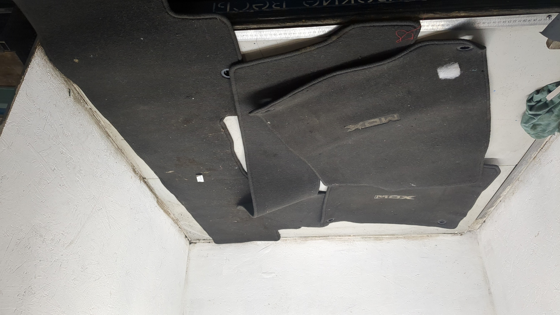 Покрытие напольное (ковролин)