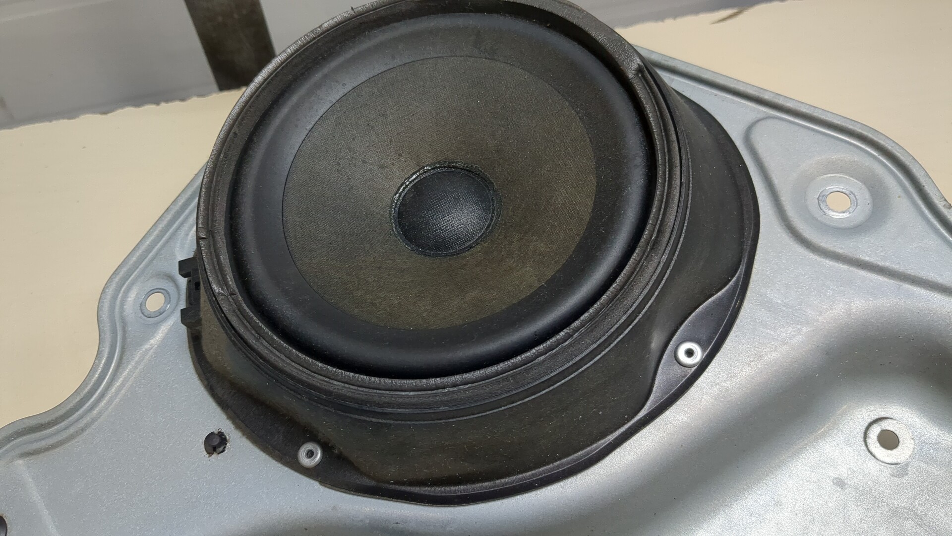 Стеклоподъемник электр. передний левый