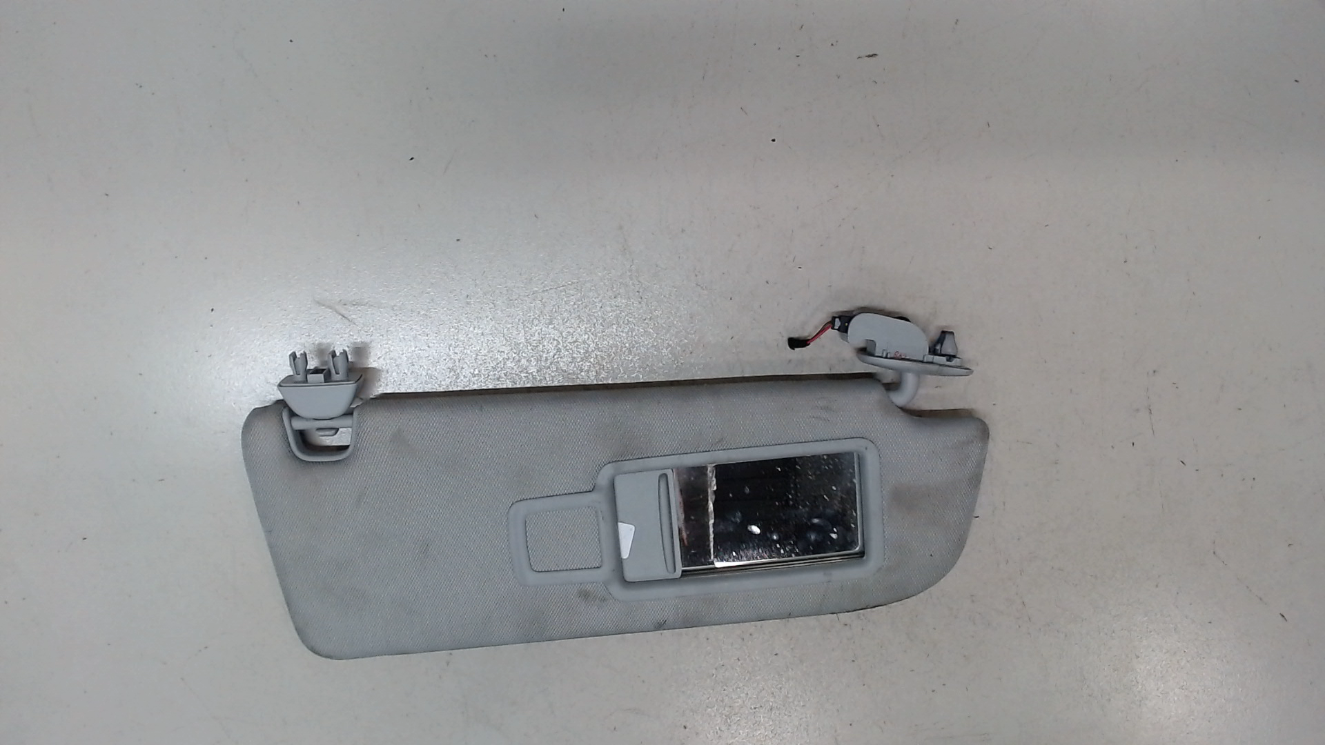 Козырек солнцезащитный