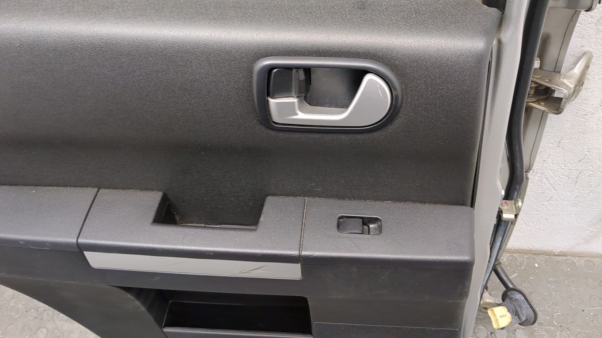 Дверь задняя левая