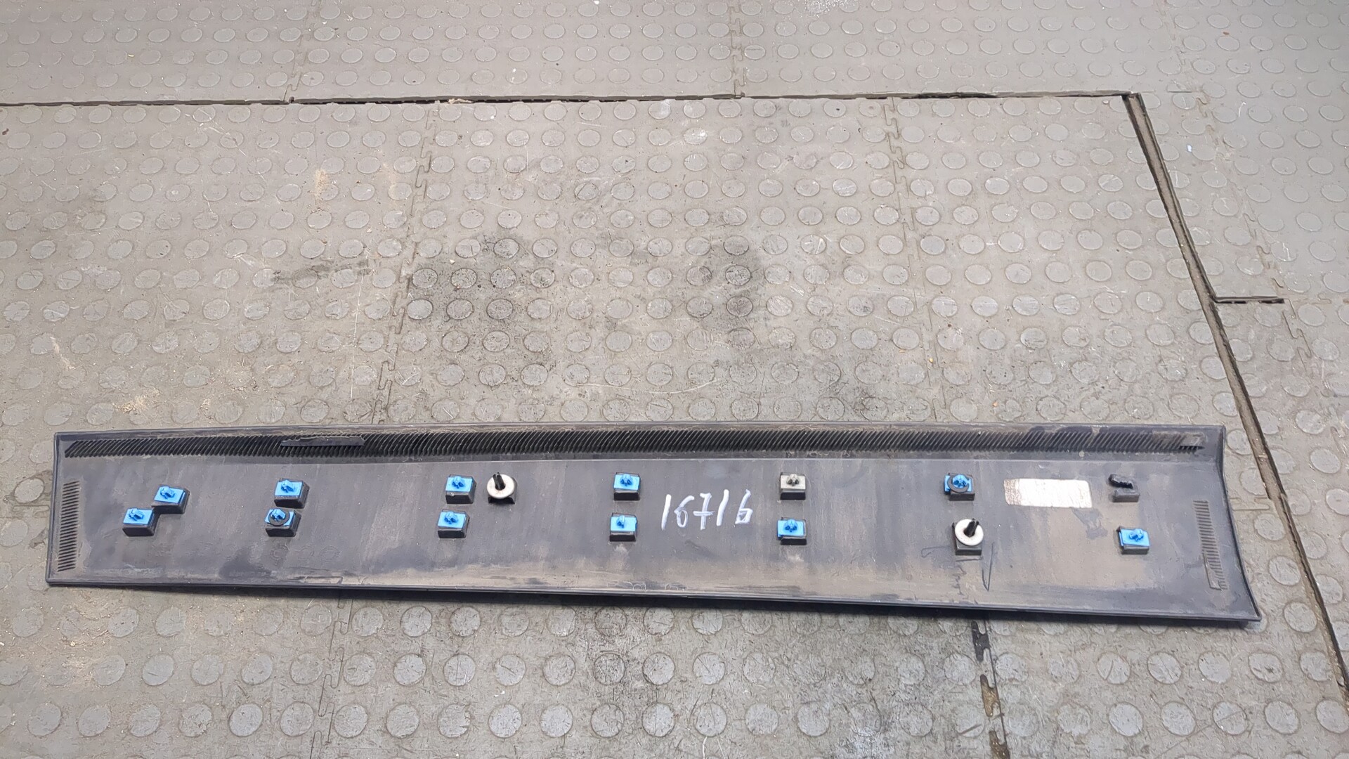 Молдинг двери