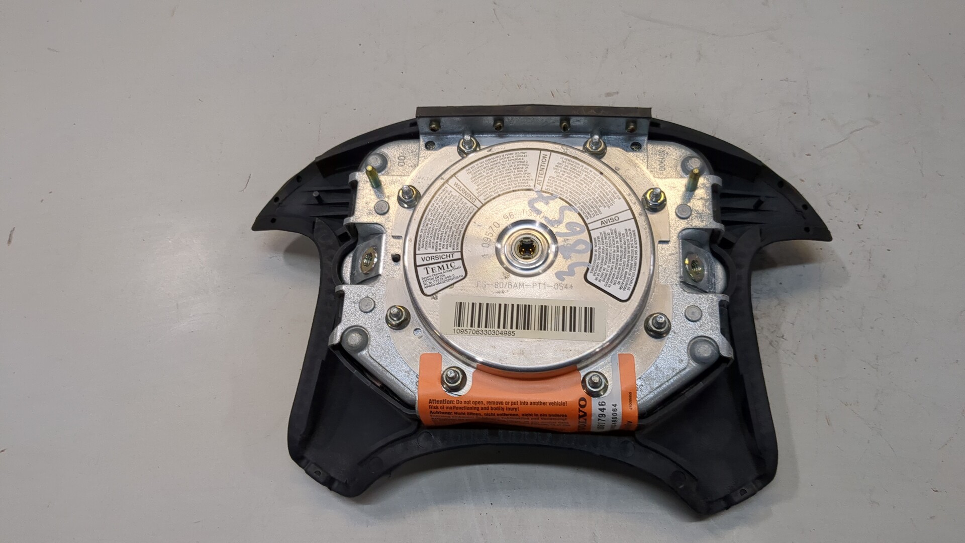 Подушка безопасности в рулевое колесо