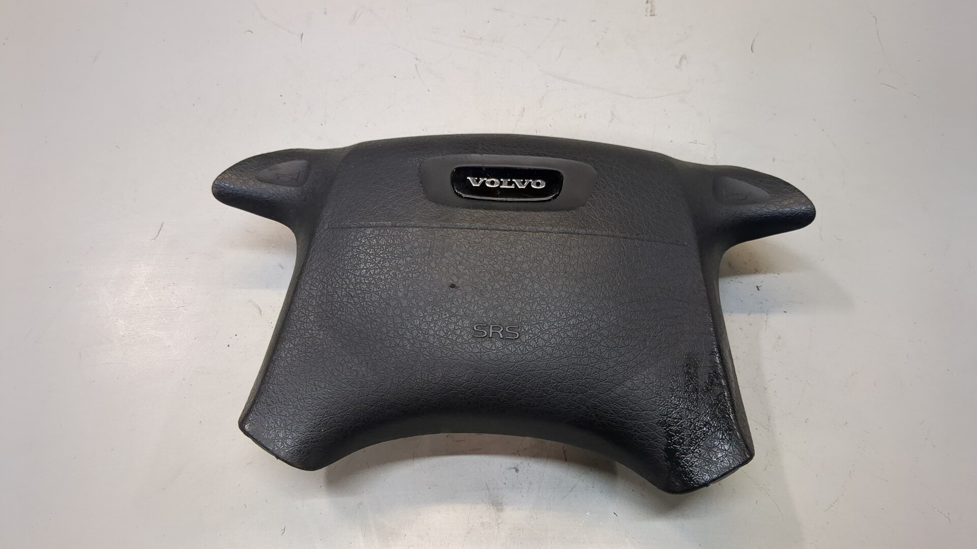 Подушка безопасности в рулевое колесо