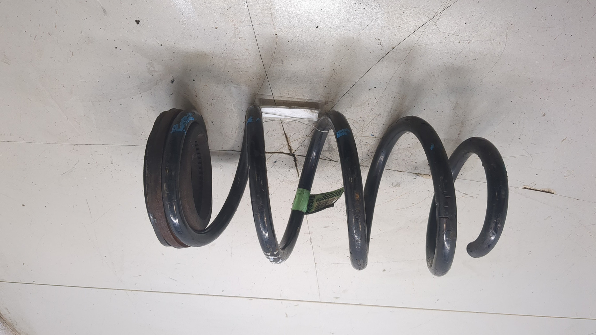 Пружина передняя