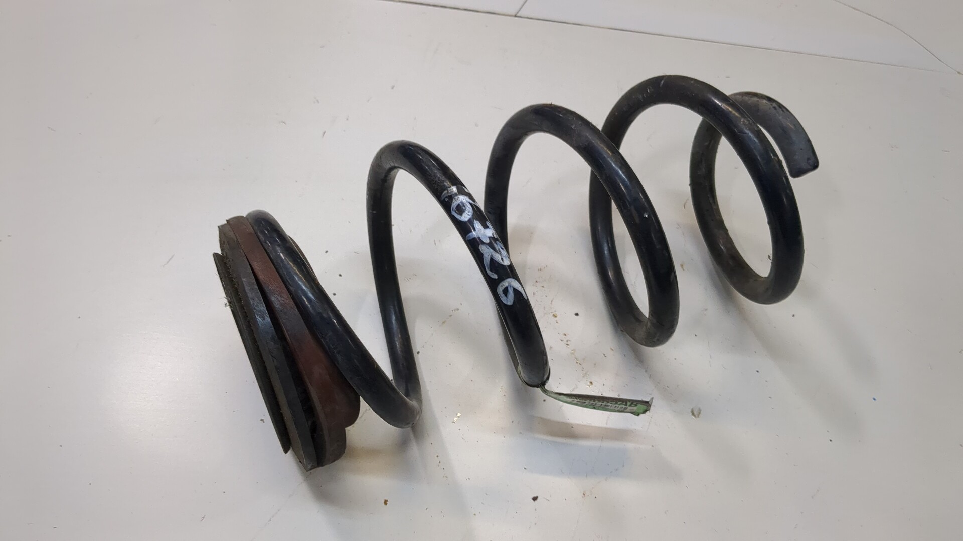 Пружина передняя