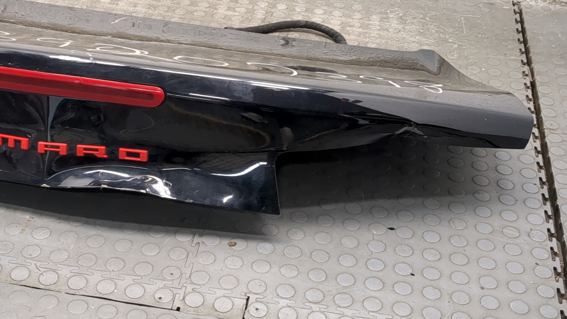 Дверь багажника