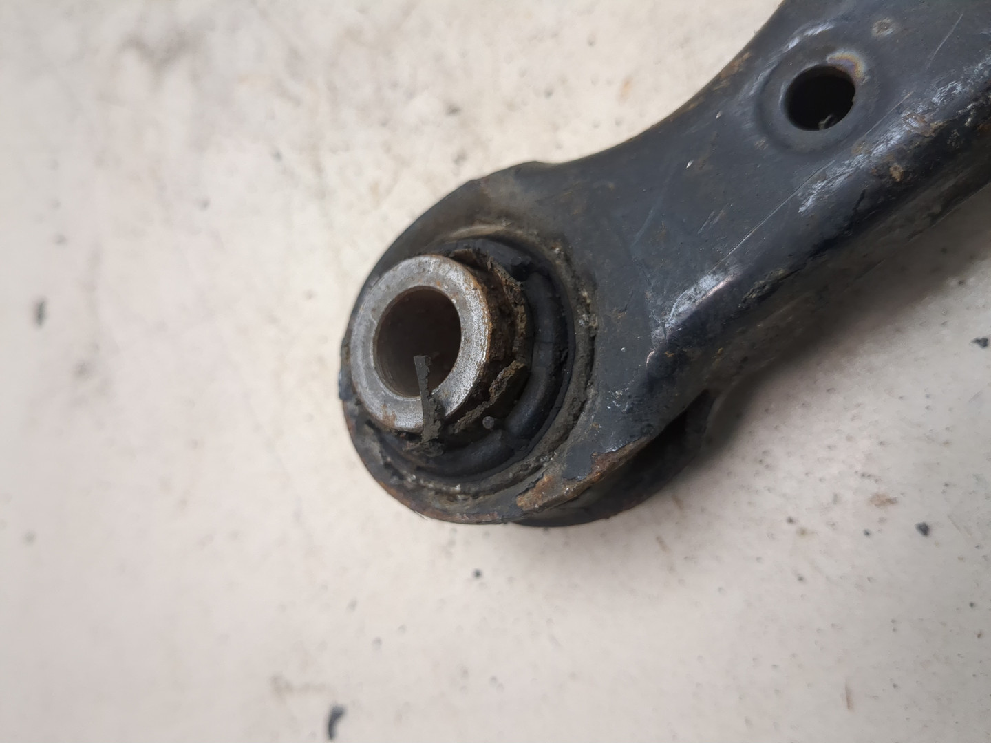 Рычаг задний