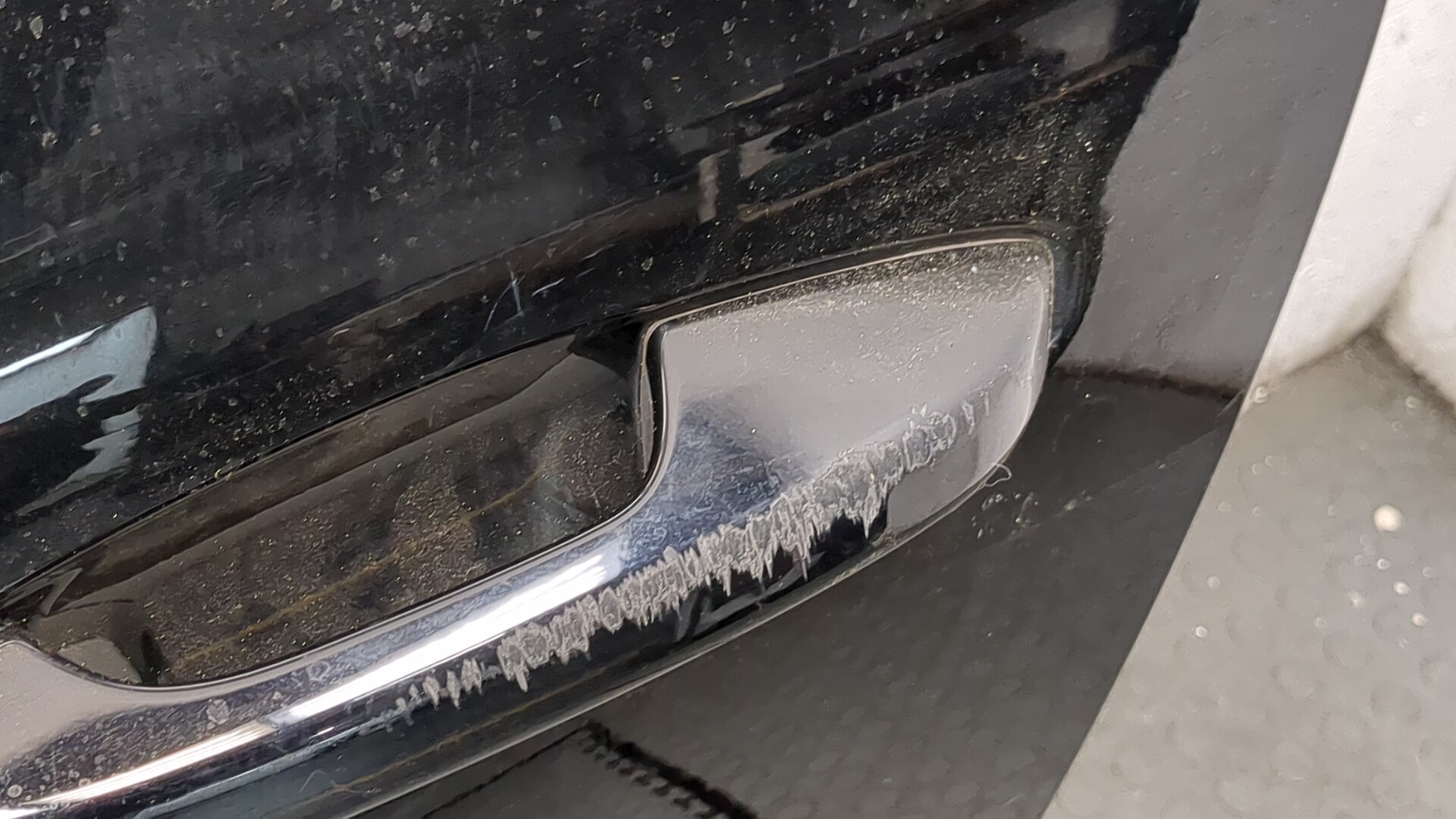 Дверь передняя левая