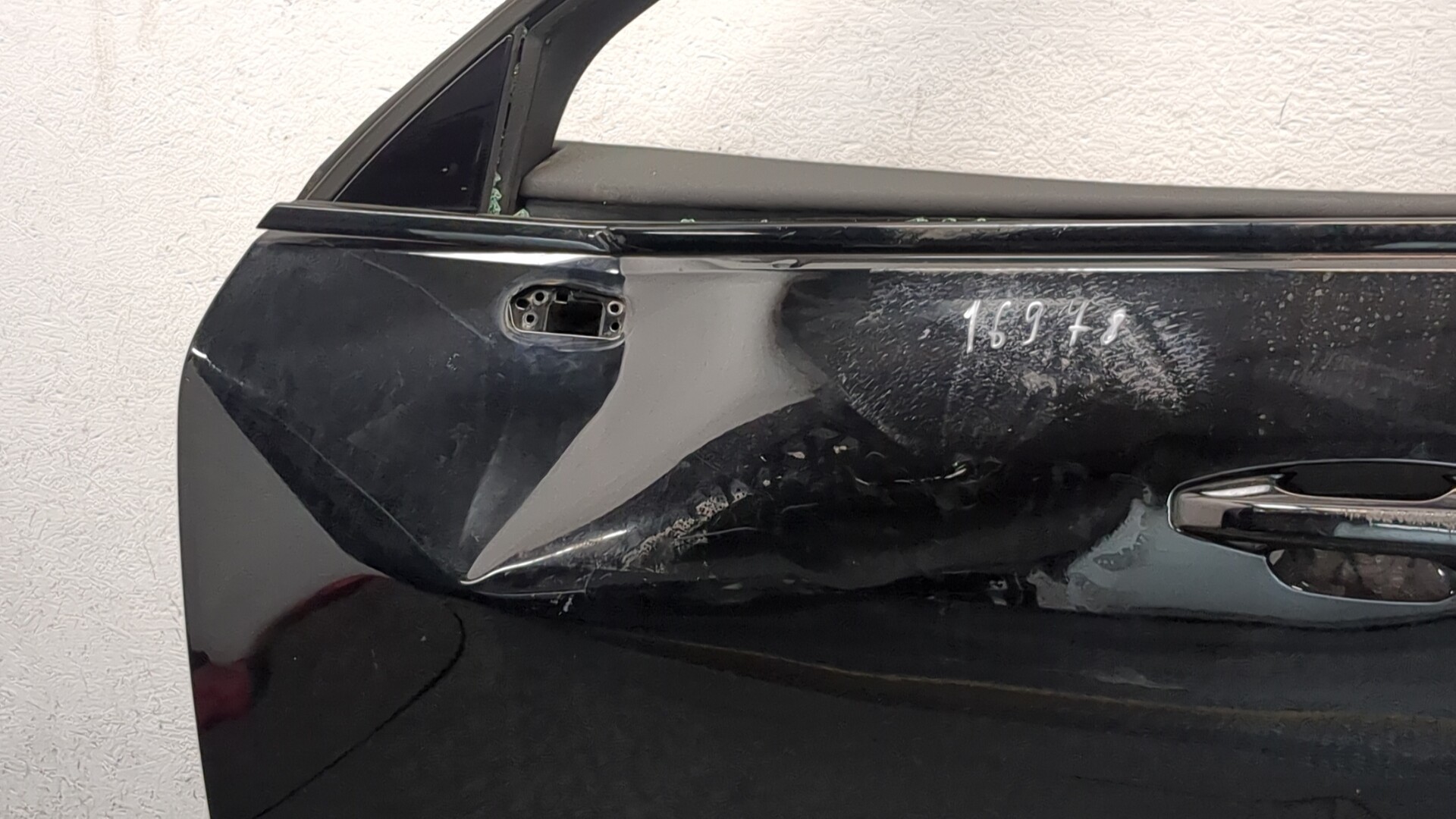 Дверь передняя левая