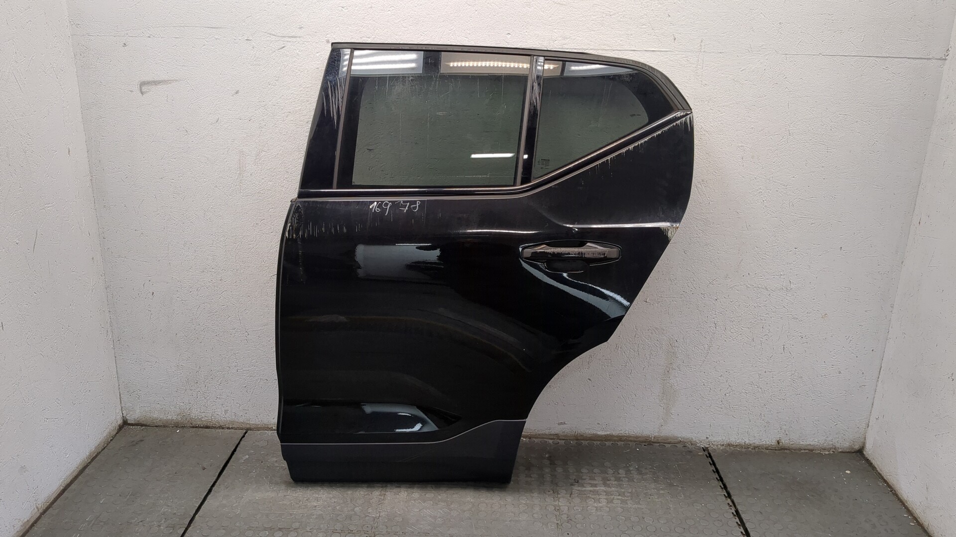 Дверь задняя левая