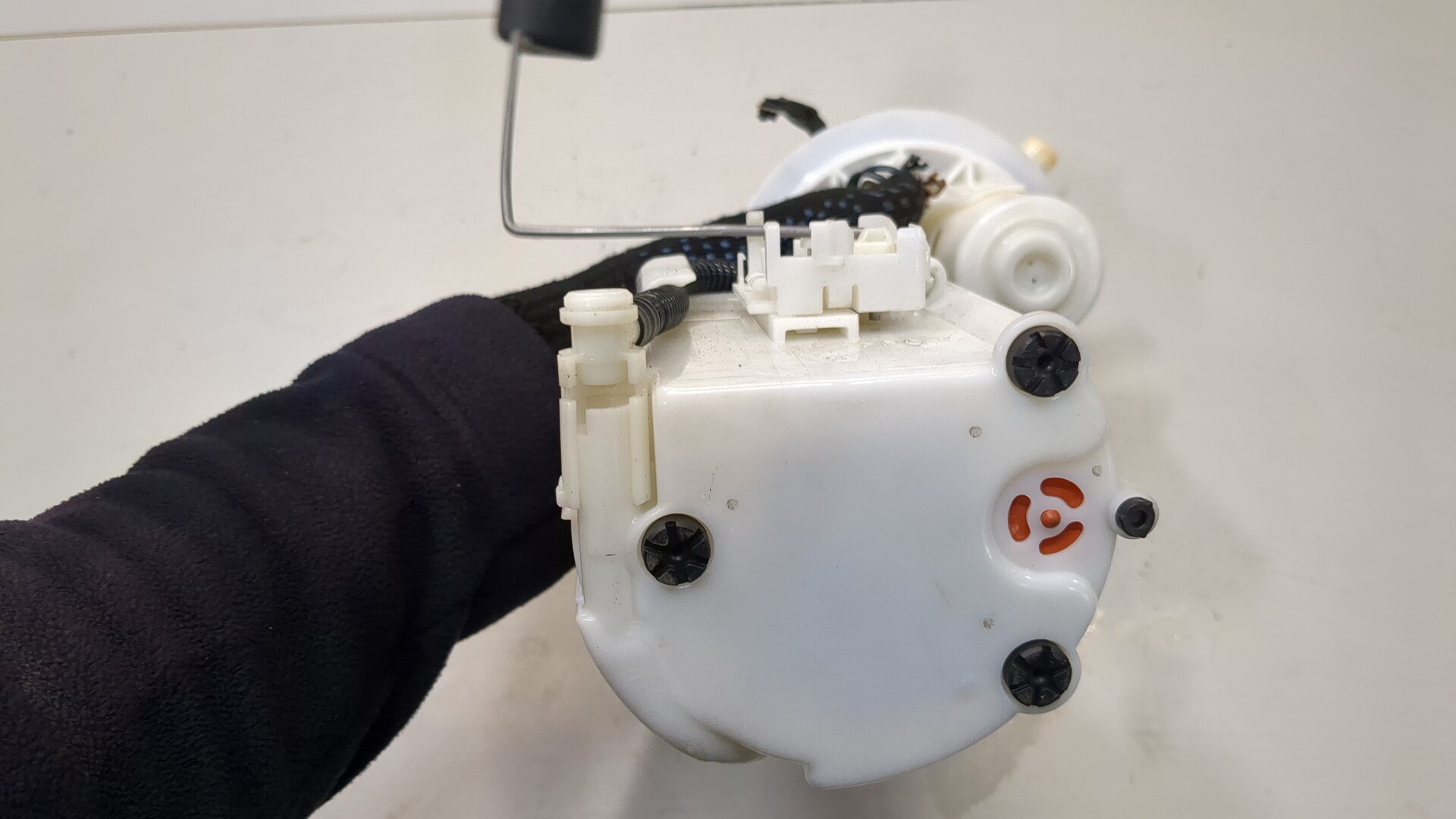 Насос топливный электрический