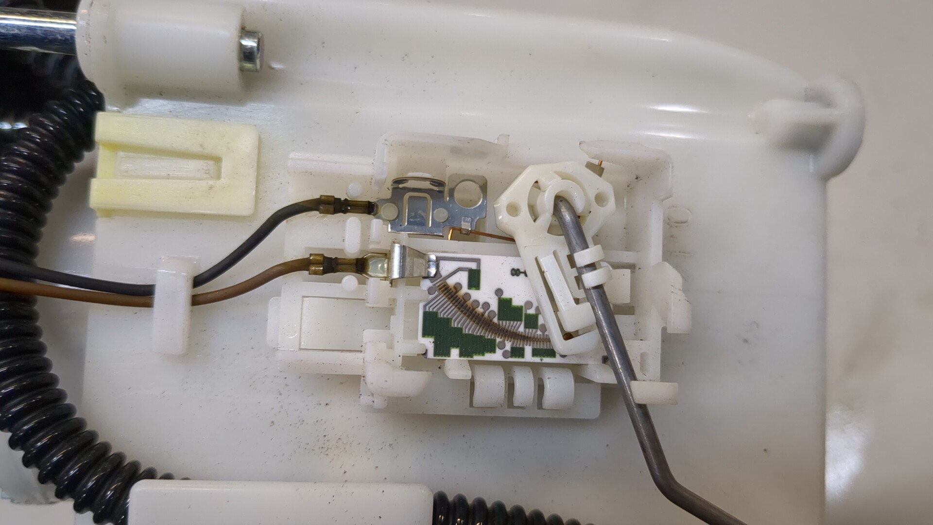 Насос топливный электрический