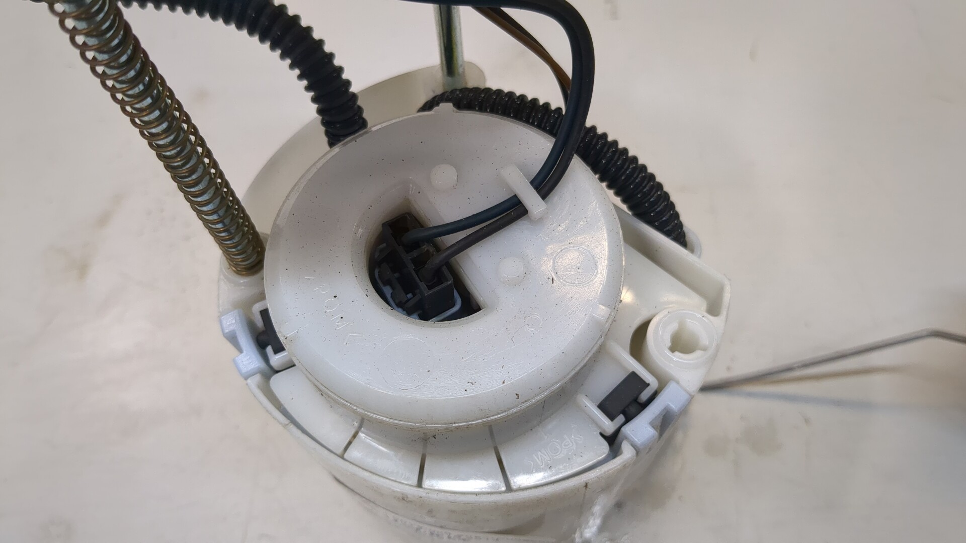 Насос топливный электрический